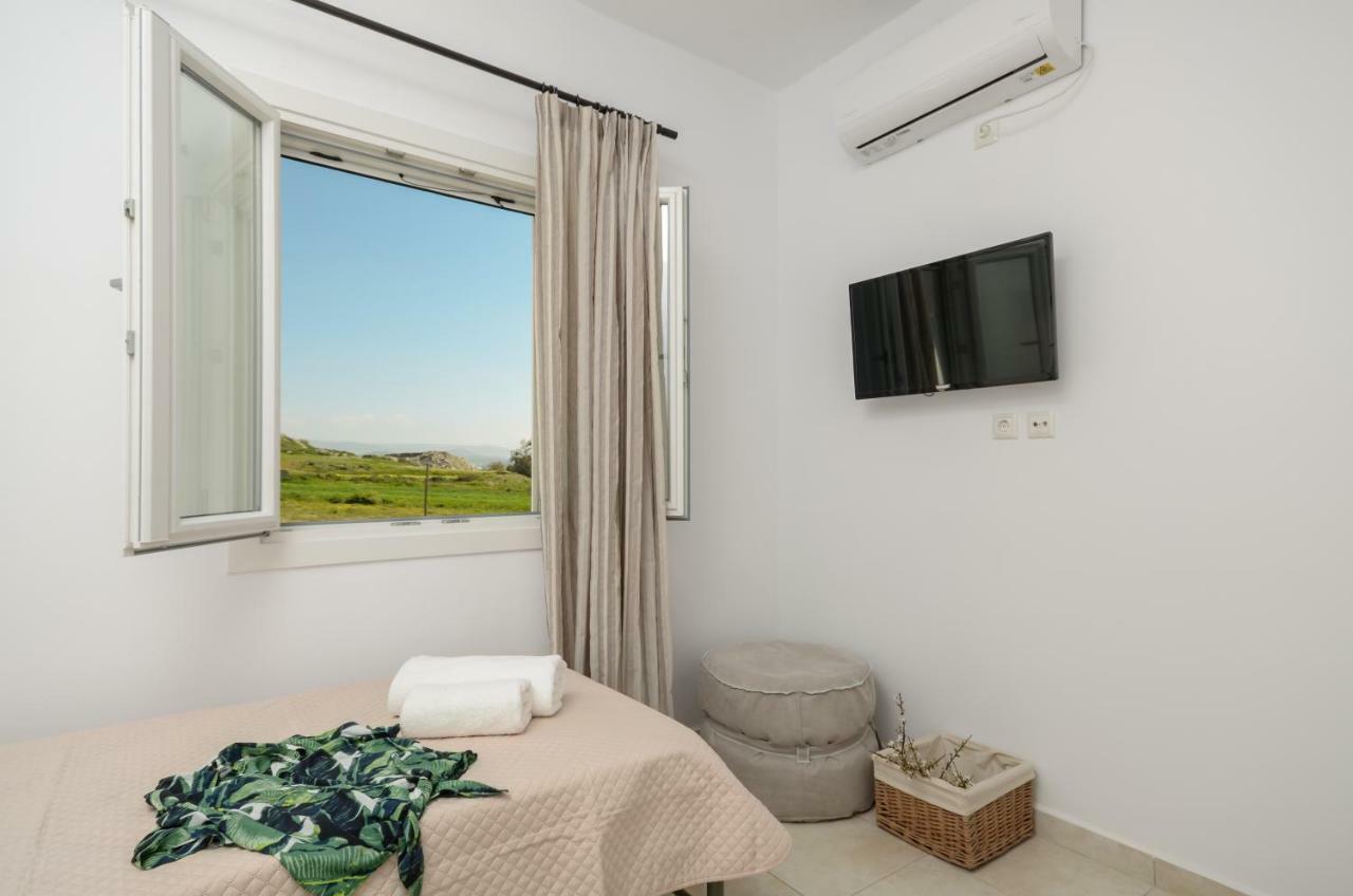 Orkos Naxian Wave Apartment